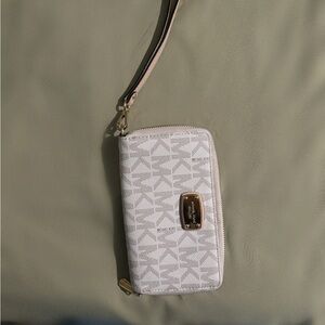 Michael Kors wristlet